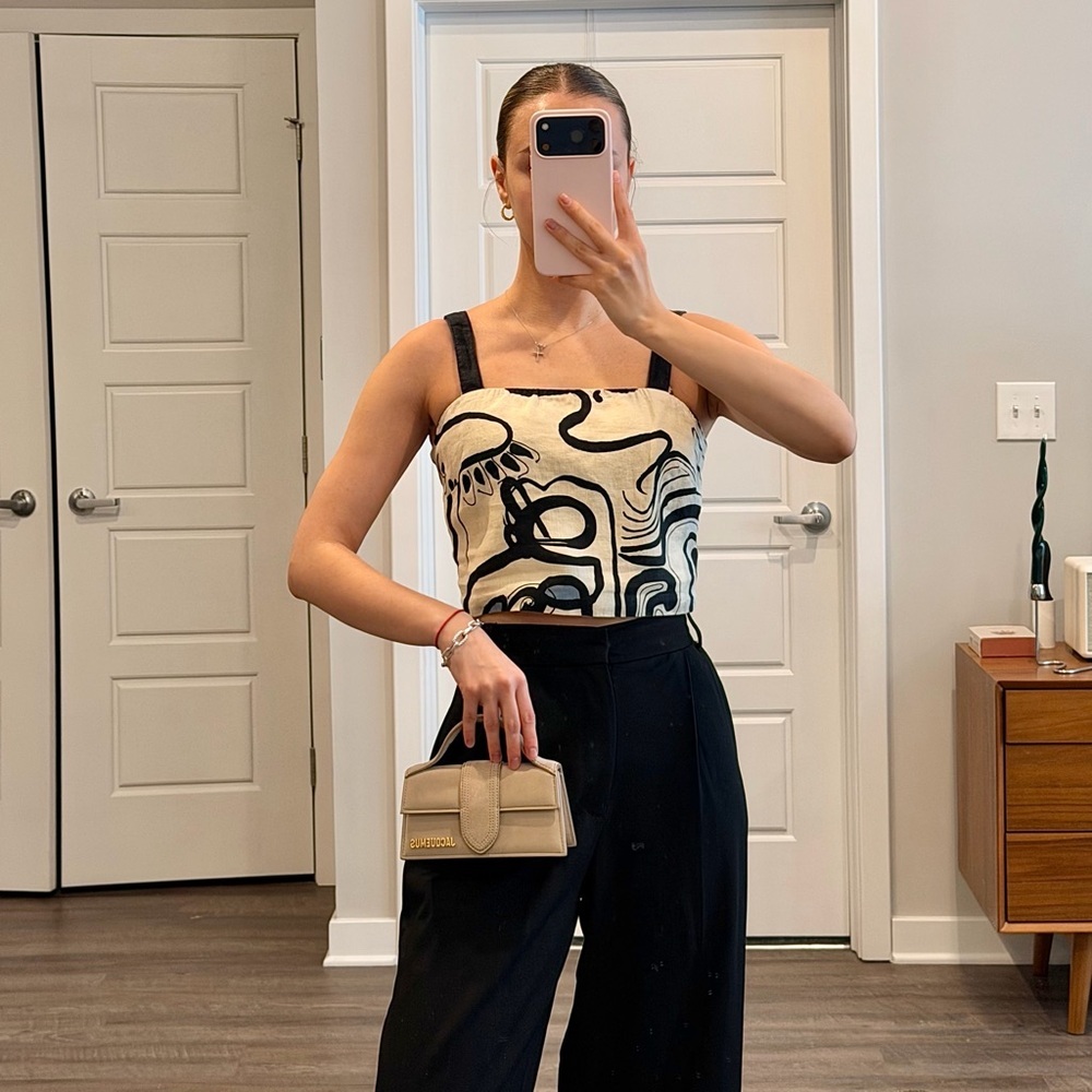 NWT Magaschoni Abstract Cream and Black Crop Top 100% linen SMALL